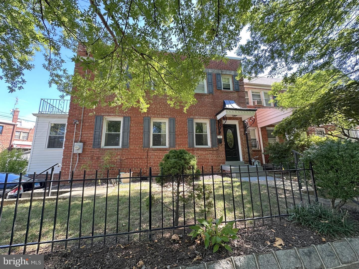59 Farragut Pl NW — photo