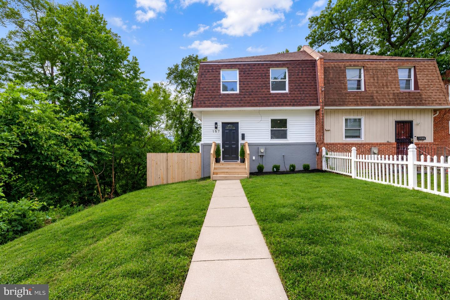 157 Wilmington Pl SE — photo
