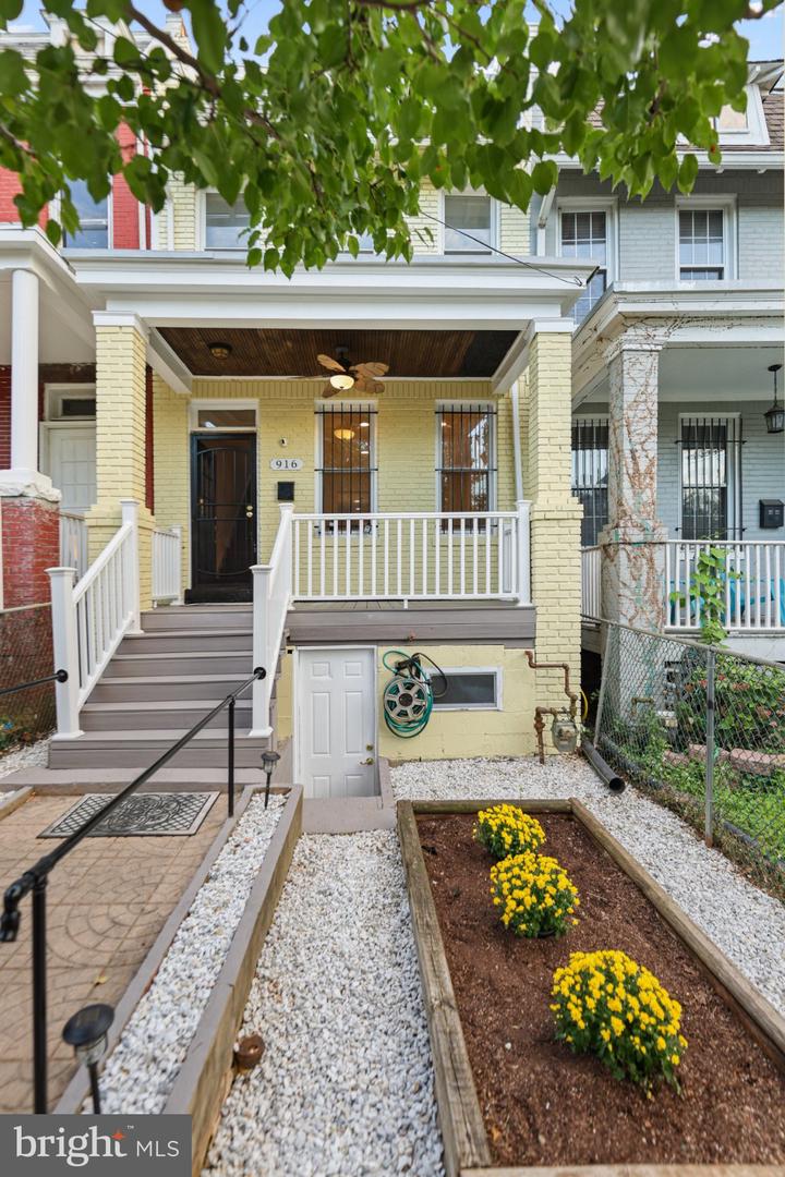 916 Shepherd St NW — photo