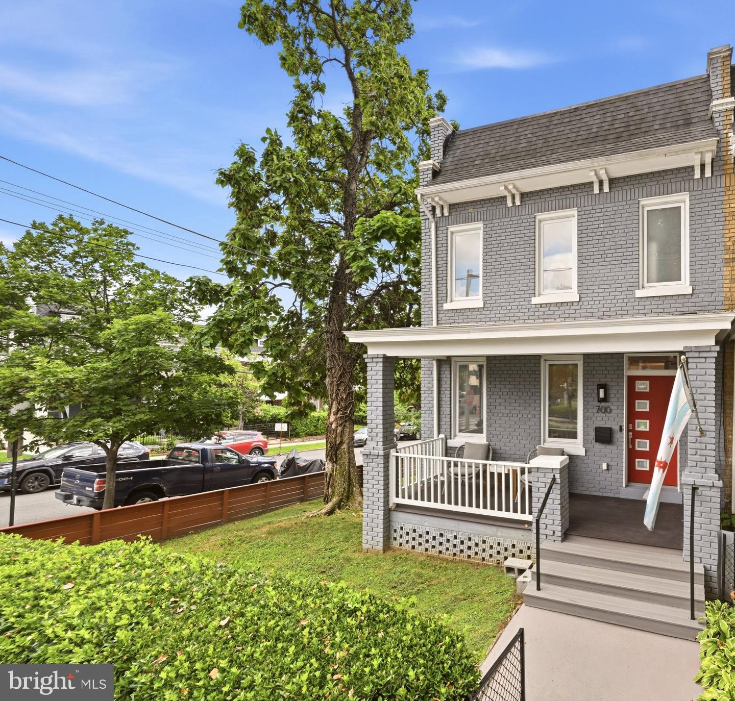 700 Longfellow St NW — photo