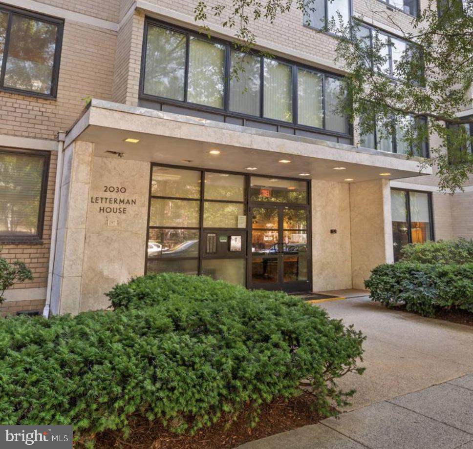 2030 F St NW #610 — photo