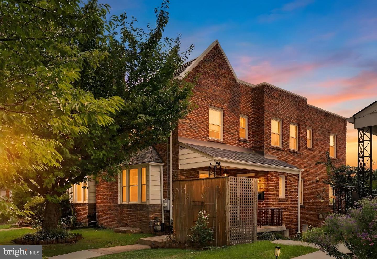 1317 Allison St NE — photo