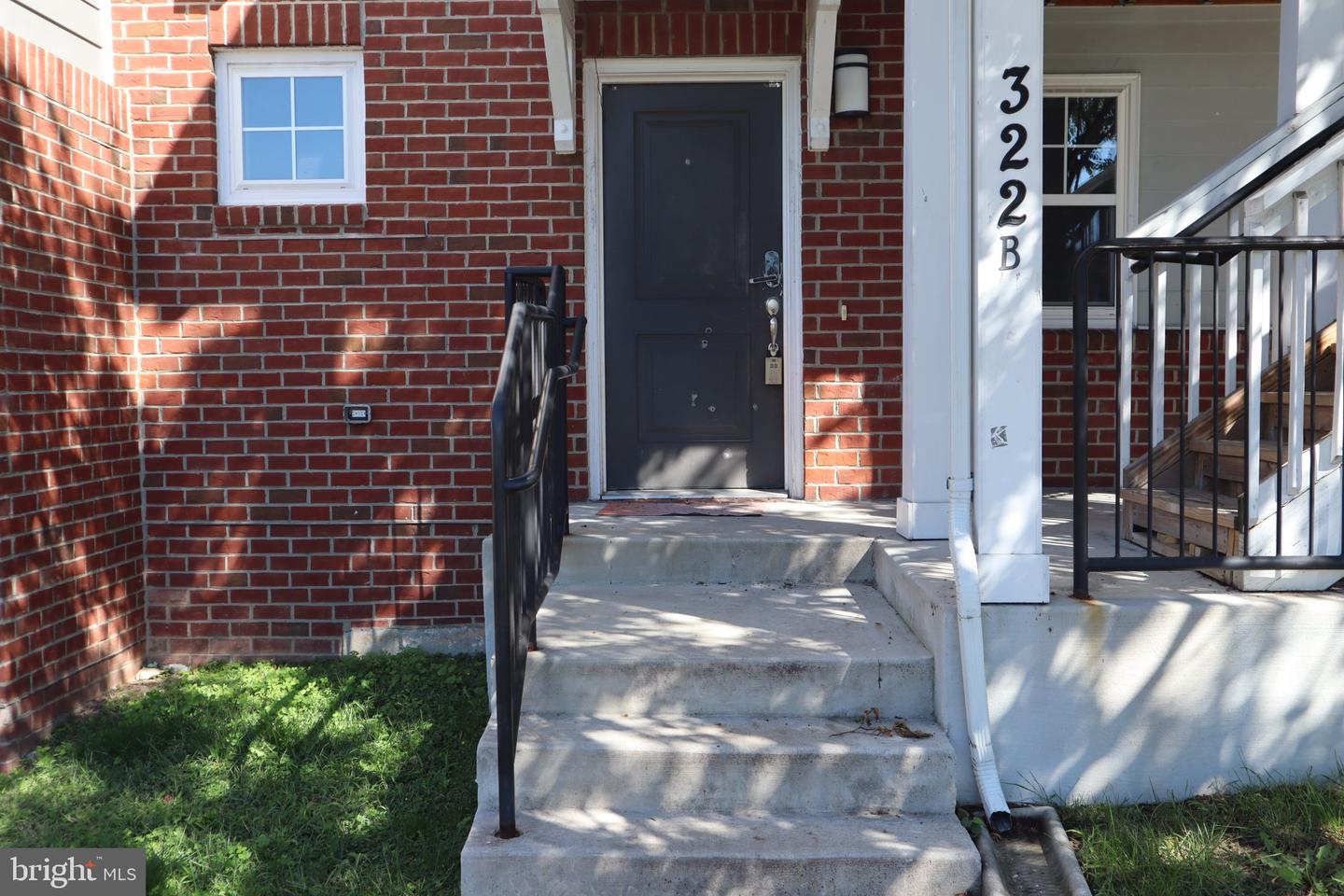320 St Louis St SE #322B — photo