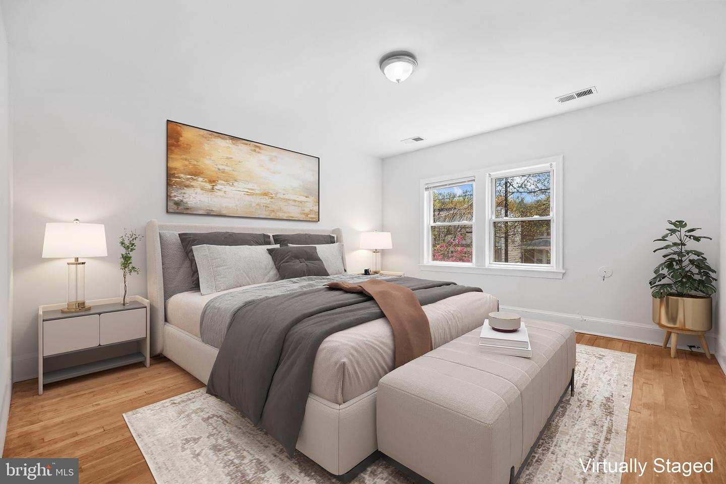 1508 V St SE #4 — photo