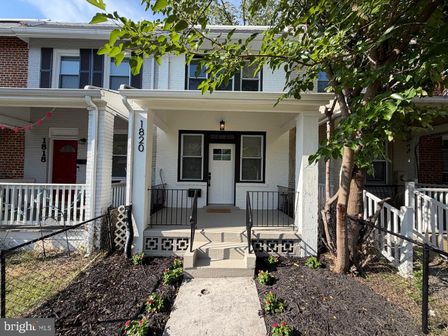 1820 L St NE — photo