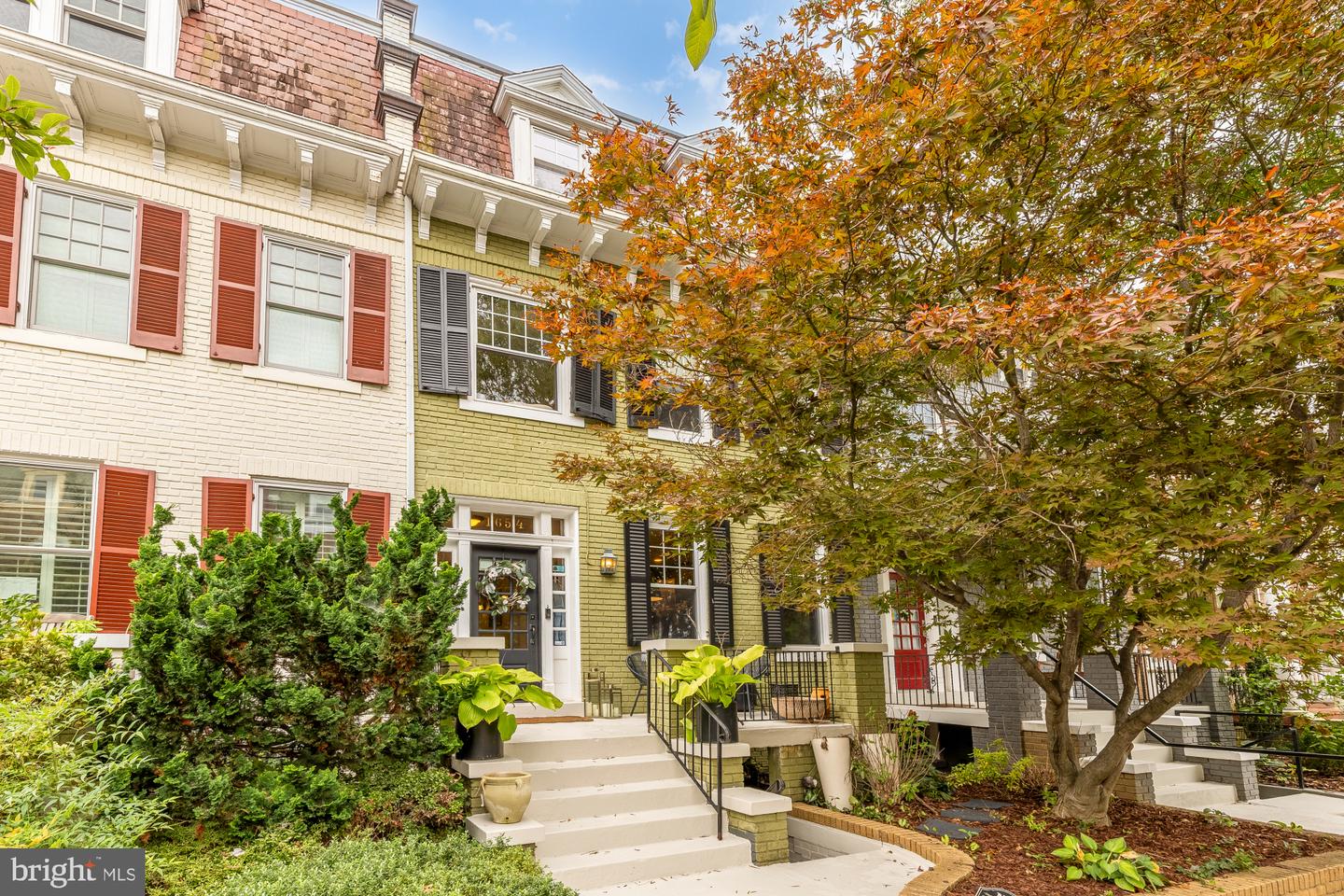 1654 Hobart St NW — photo