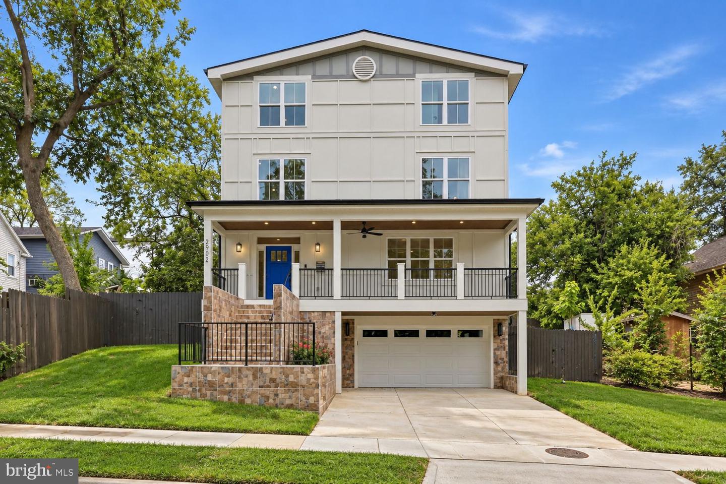 2902 Vista St NE — photo