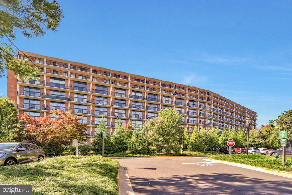 3101 New Mexico Ave NW #855 — photo
