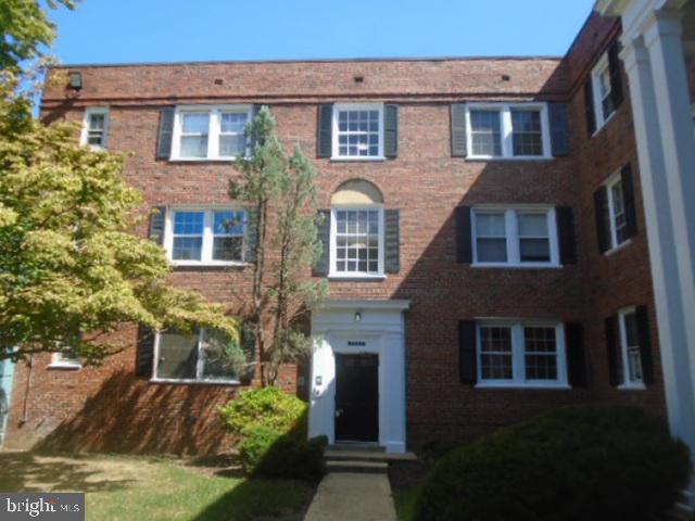 3823 W St SE #102 — photo