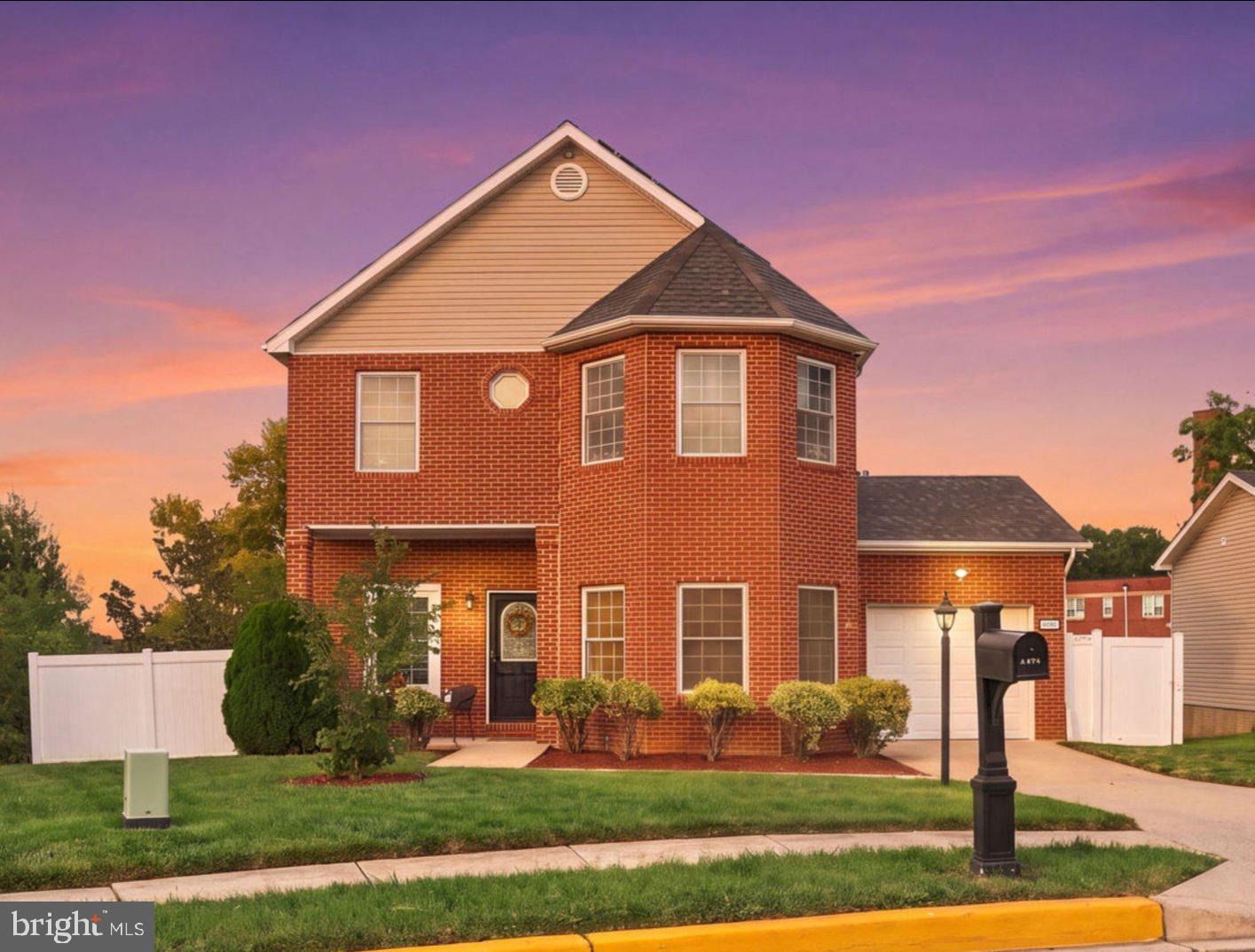 1990 Retta Gilliam Ct SE — photo