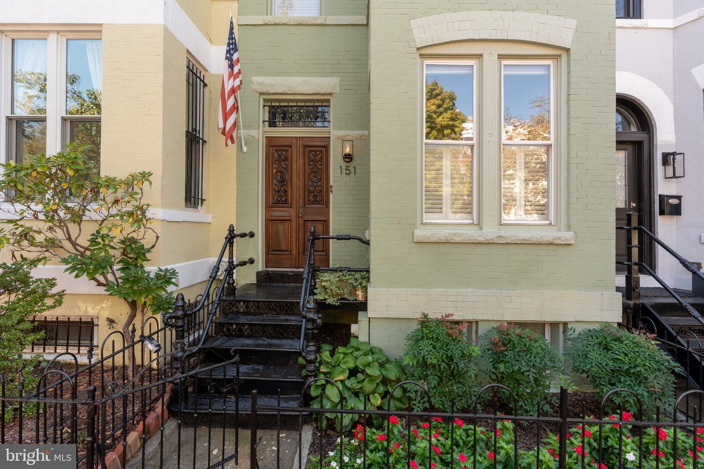 151 E Street SE, Washington, DC 20003 — photo 2