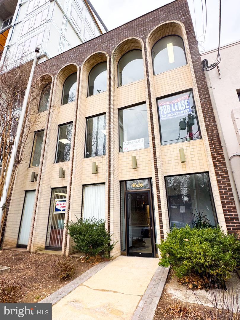 4626 Wisconsin Ave NW #Ste 324 — photo