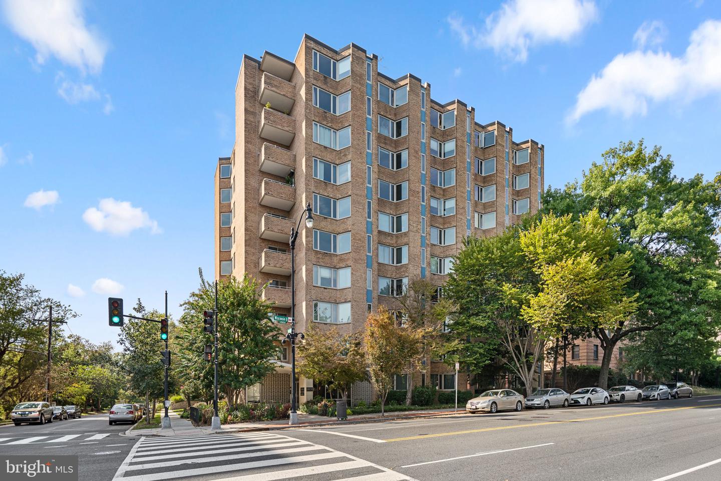 2800 Wisconsin Ave NW #410 — photo