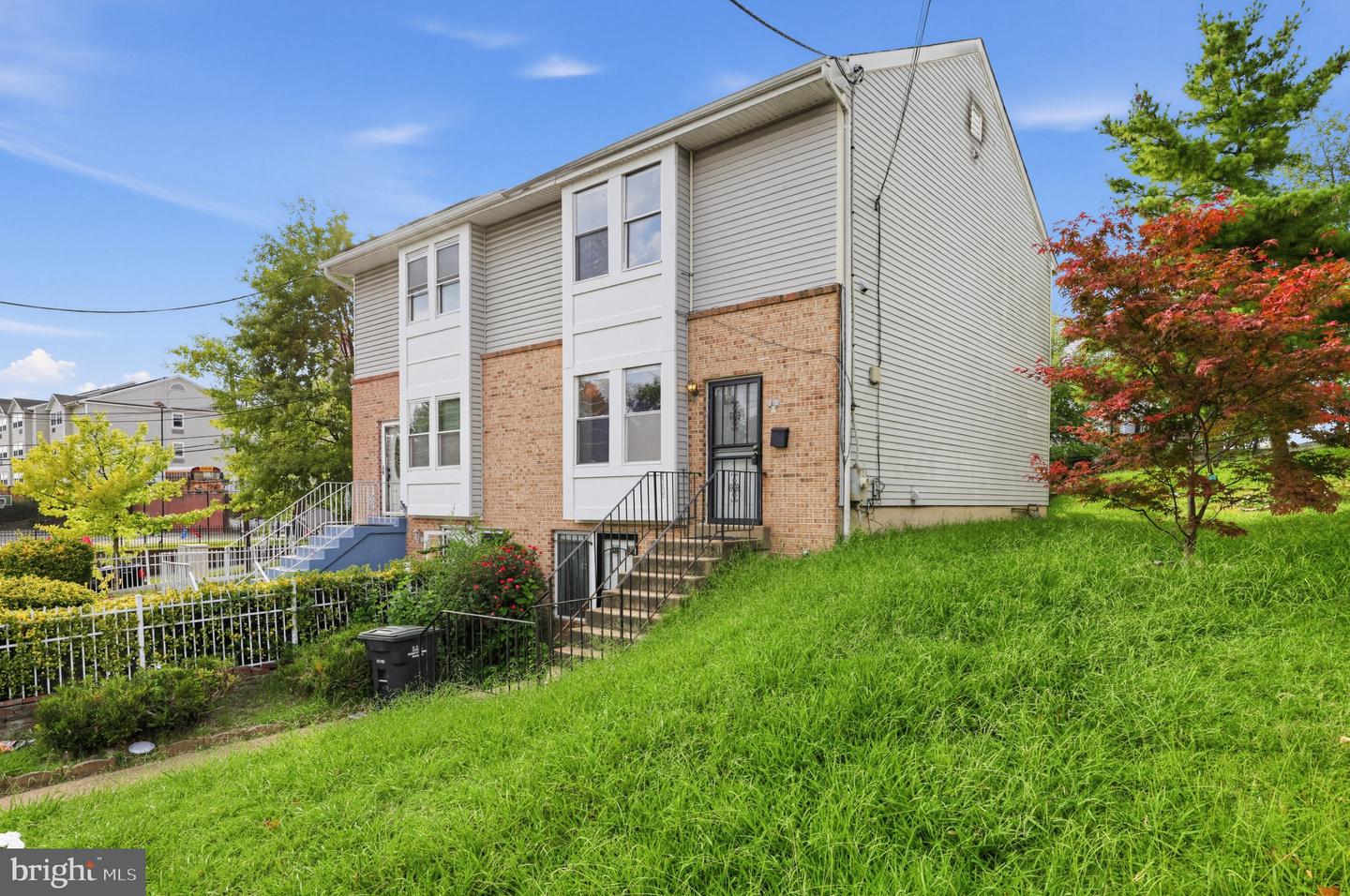 910 Southern Ave SE #2 — photo