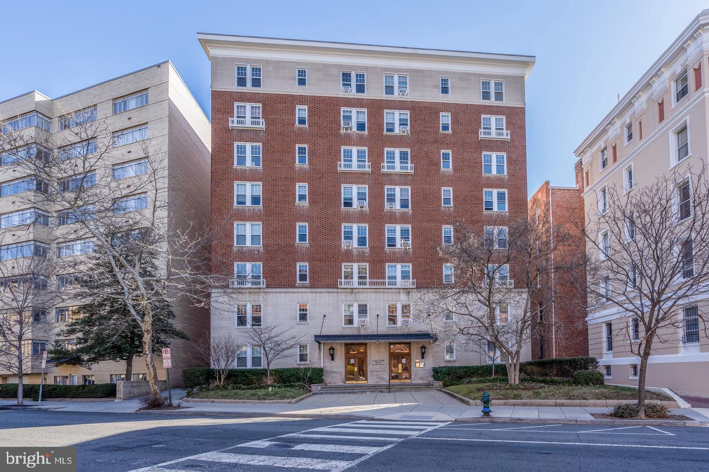 1954 Columbia Rd NW #707 — photo
