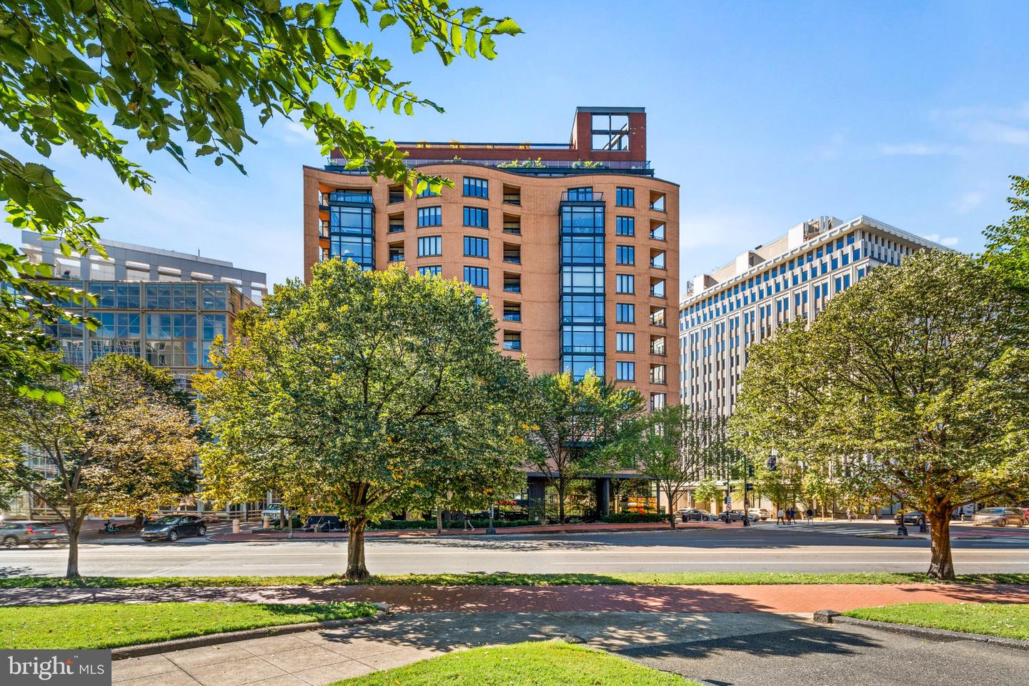 1010 Massachusetts Ave NW #607 — photo