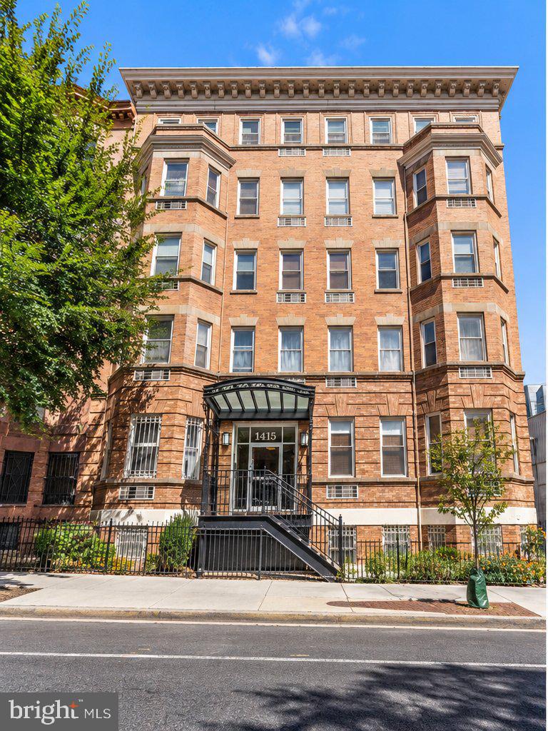 1415 Chapin St NW #301 — photo