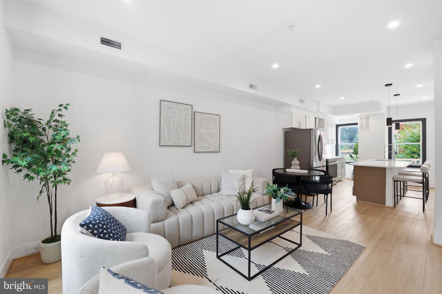 1024 Spring Road NW, Washington, DC 20010 — photo 3