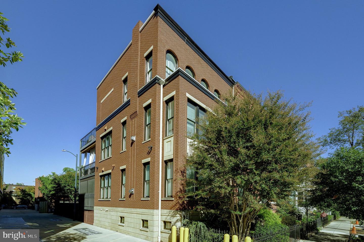 1335 R St NW #2 — photo