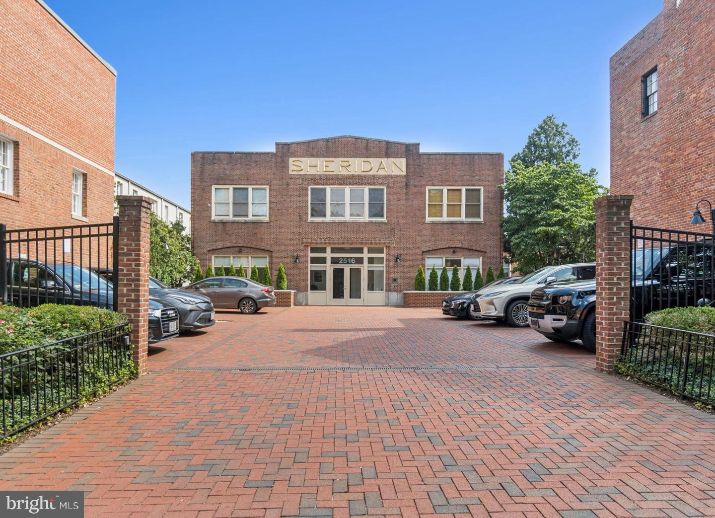 2516 Q St NW #Q206 — photo