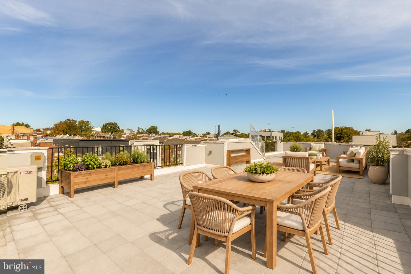 1516 Levis St NE #2 — photo