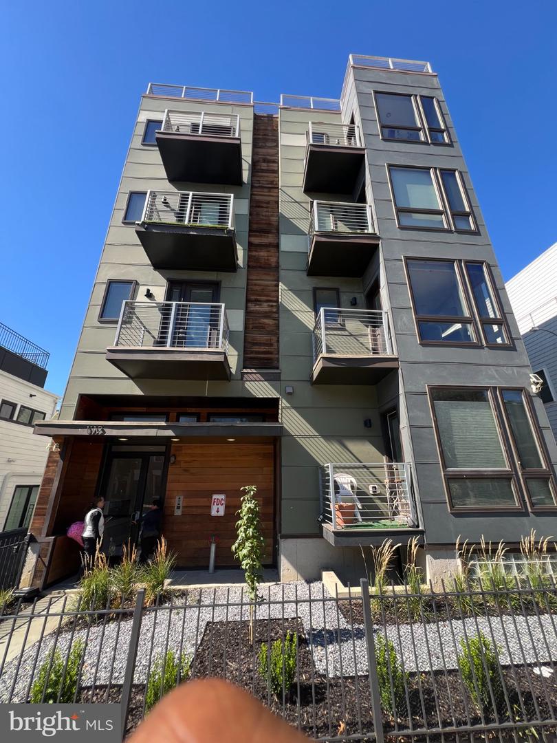 1112 Montello Ave NE #Cs-a — photo