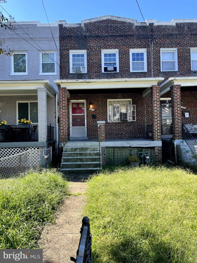 1911 Naylor Rd SE — photo