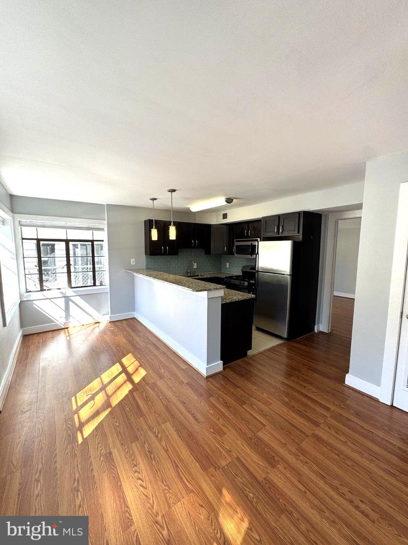 2911 Newark St NW — photo