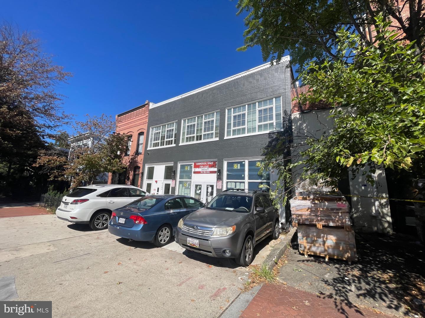 712 E SE #3E — photo