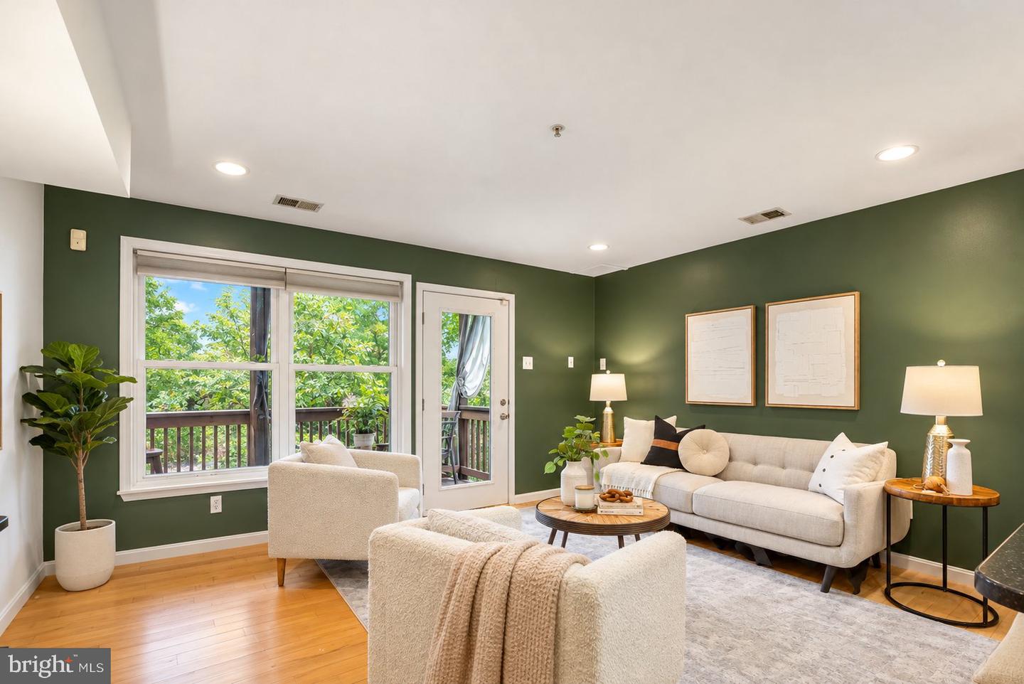1519 Constitution Ave NE #202 — photo