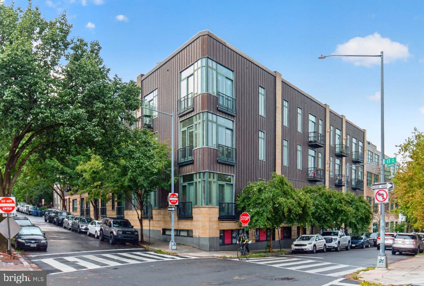 1700 Kalorama Rd NW #311 — photo