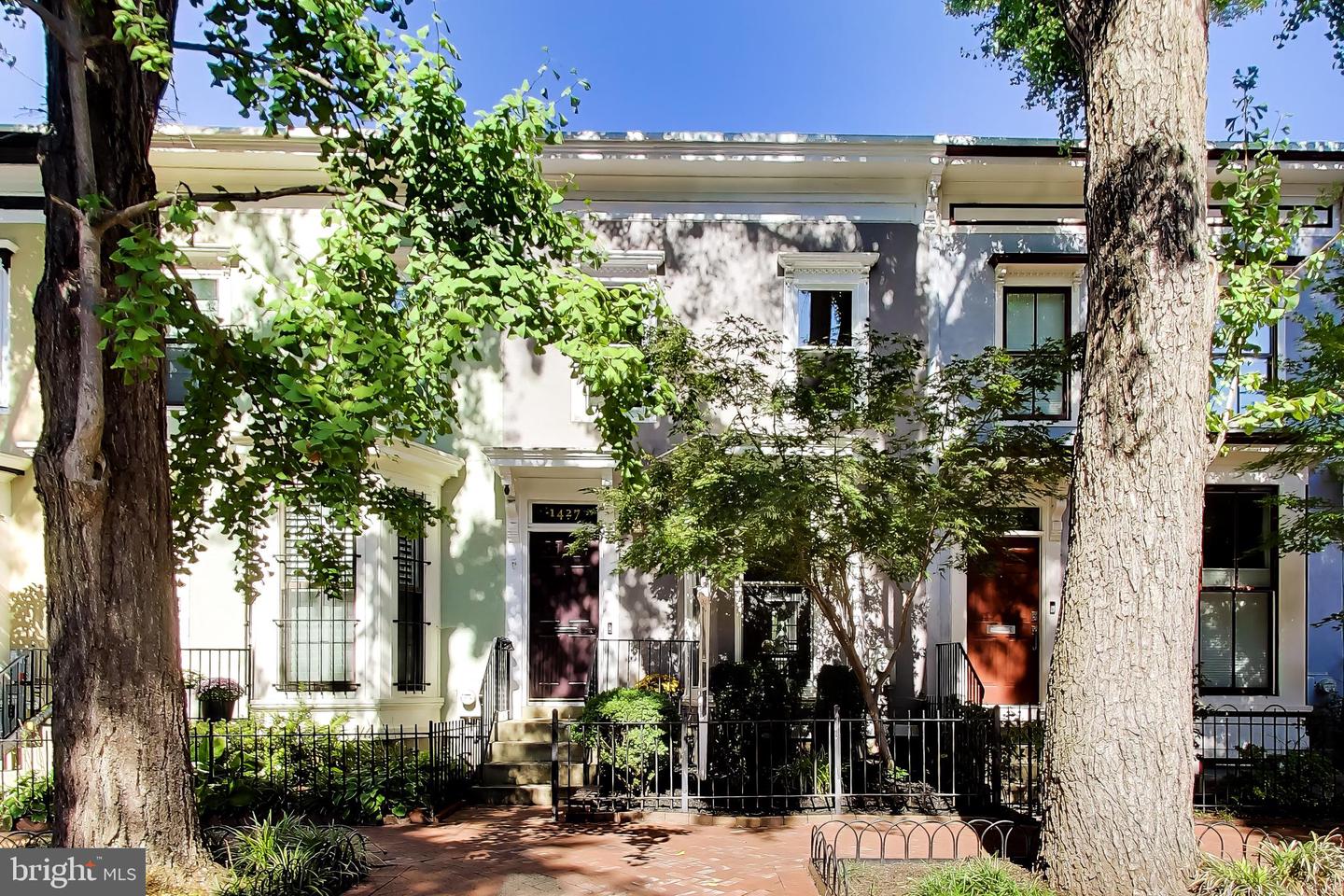 1427 Swann St NW — photo