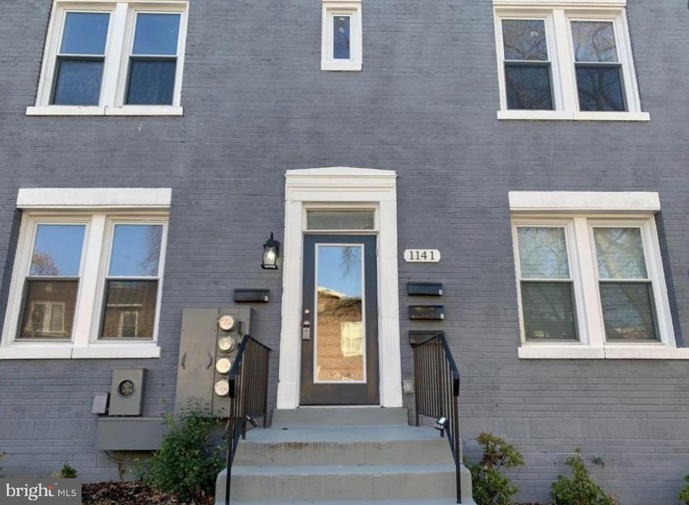 1141 Owen Pl NE #1 — photo