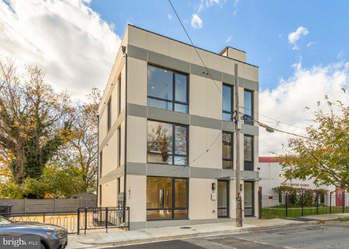 1850 Capitol Ave NE #2 — photo