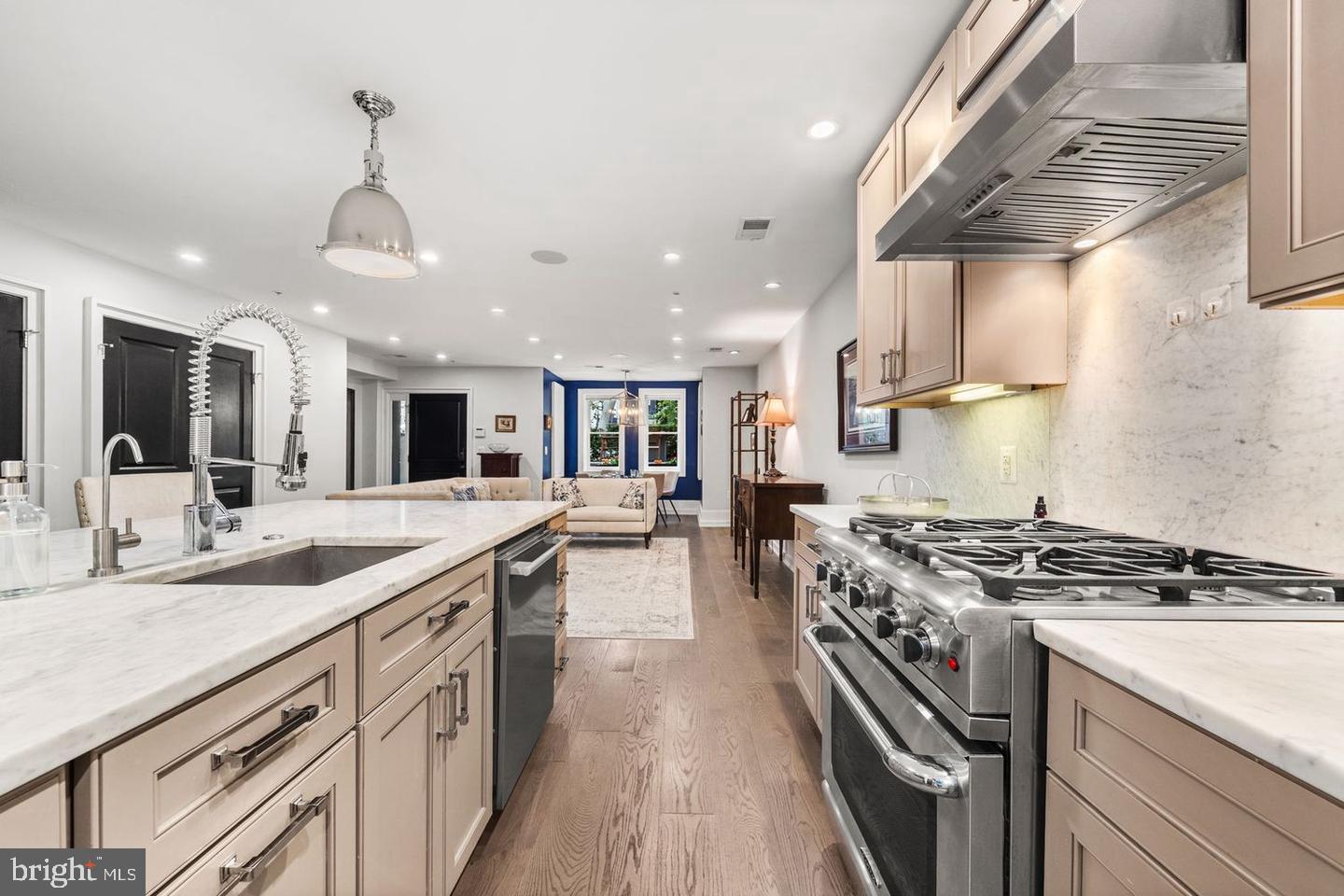 1516 Q St NW #1 — photo