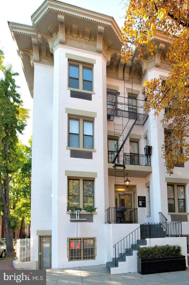 1822 15th St NW #205 — photo