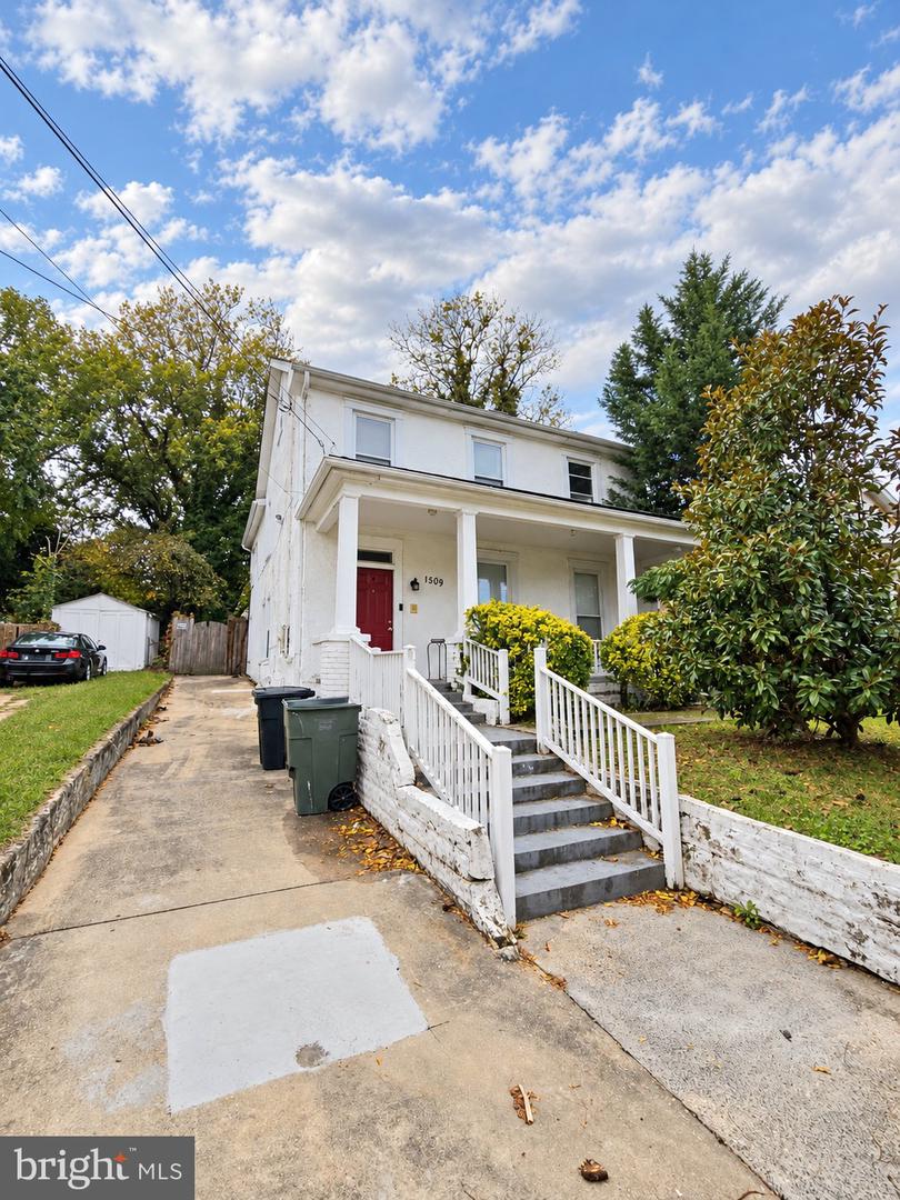 1509 U St SE — photo