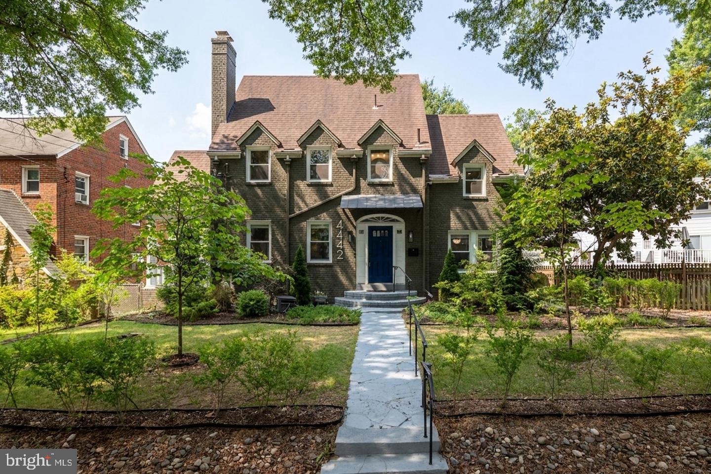 4442 South Dakota Ave NE — photo