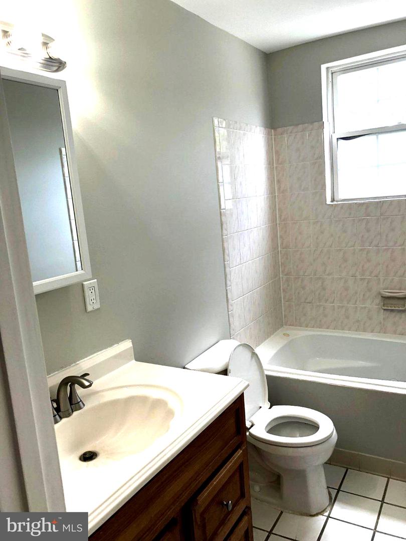 4508 B St SE #5 — photo