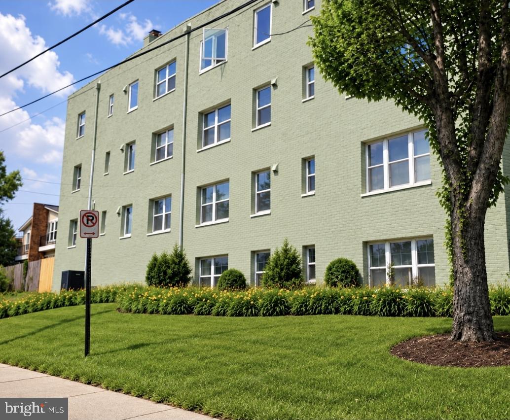 1633 SE Morris Rd SE — photo