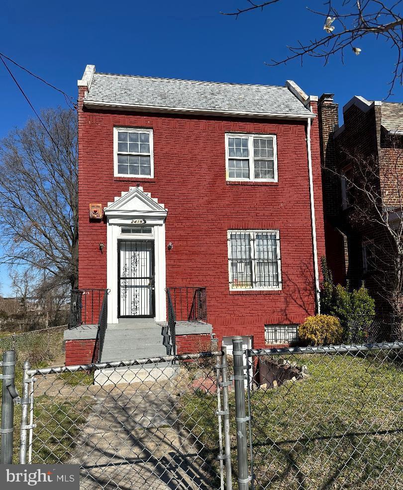 2419 Shannon Pl SE — photo
