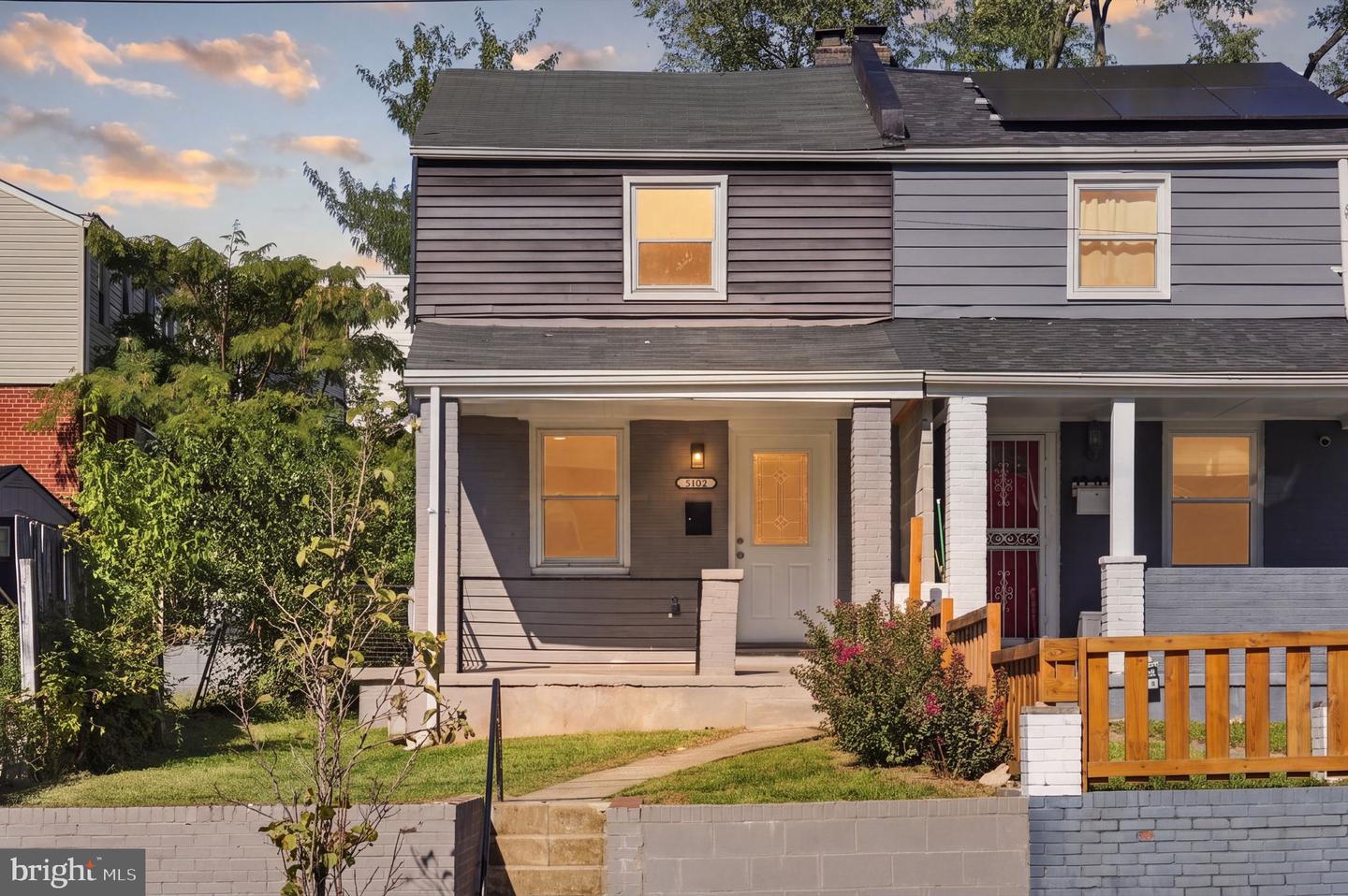 5102 Hayes St NE — photo