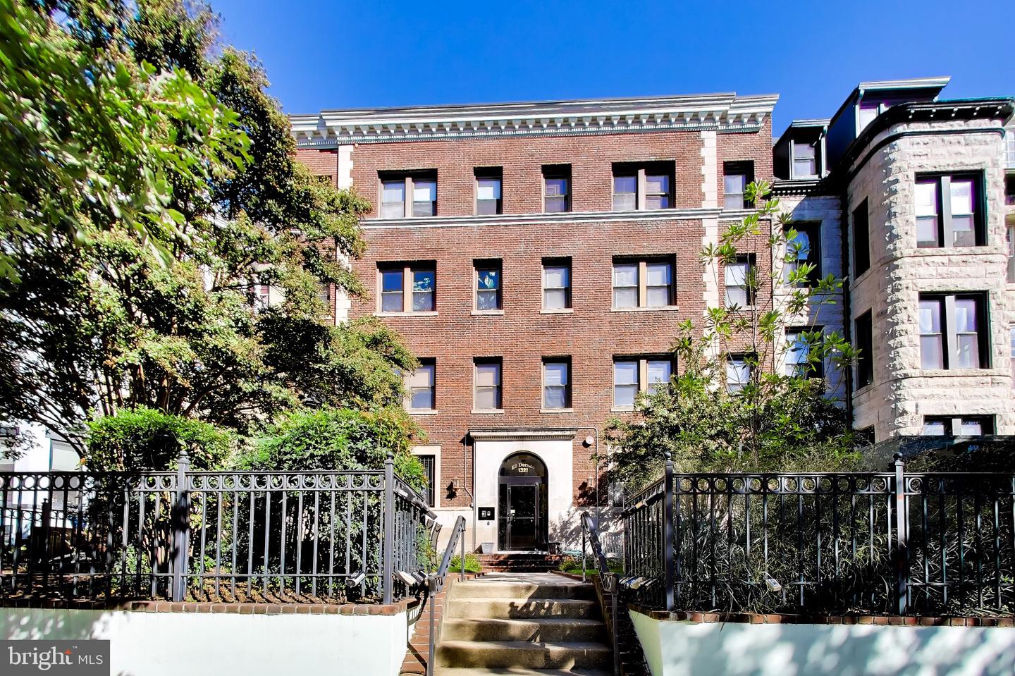 1321 Fairmont St NW #205 — photo