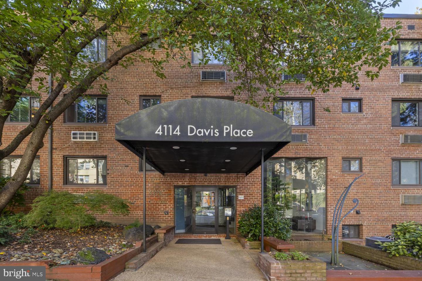 4114 Davis Pl NW #118 — photo