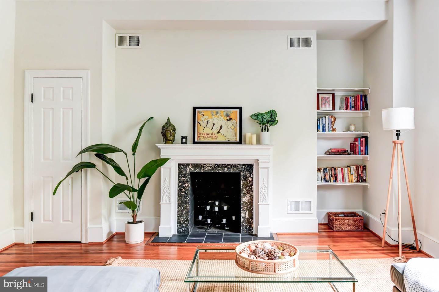 1717 Lamont St NW #D — photo