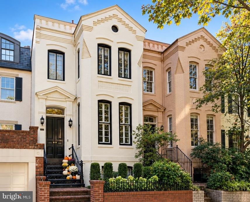 3108 Dumbarton St NW — photo