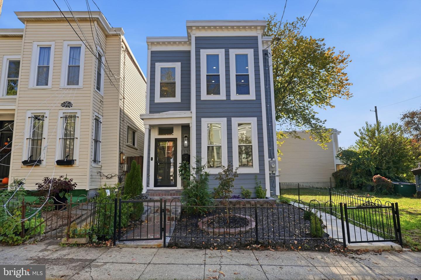 1337 W St SE — photo