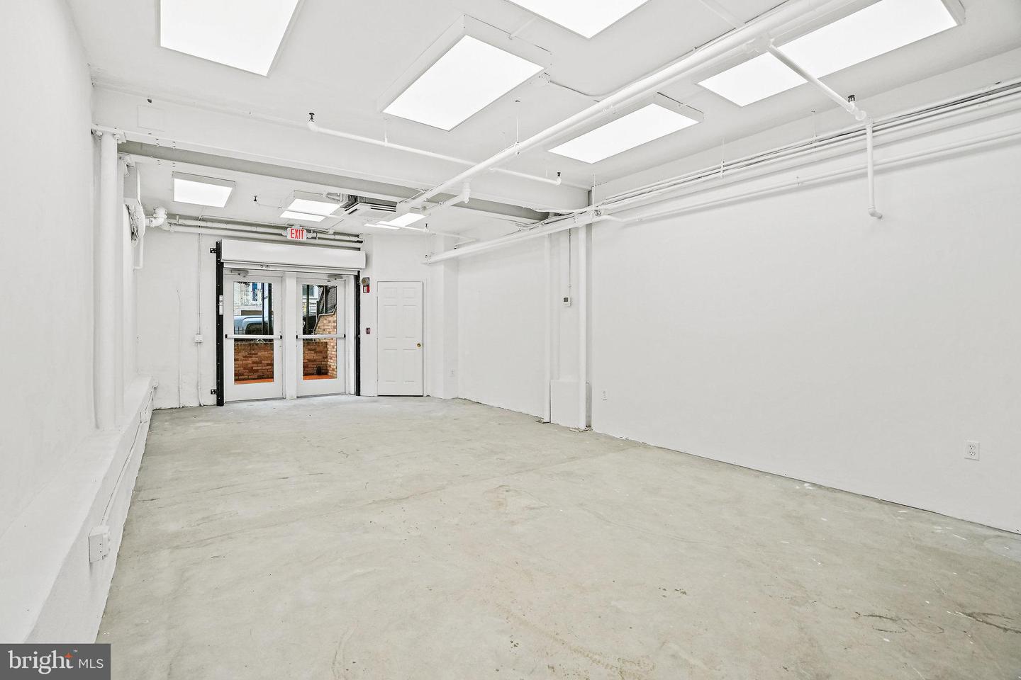 1638 R Street NW #RETAIL SPACE R2, Washington, DC 20009 — photo 3