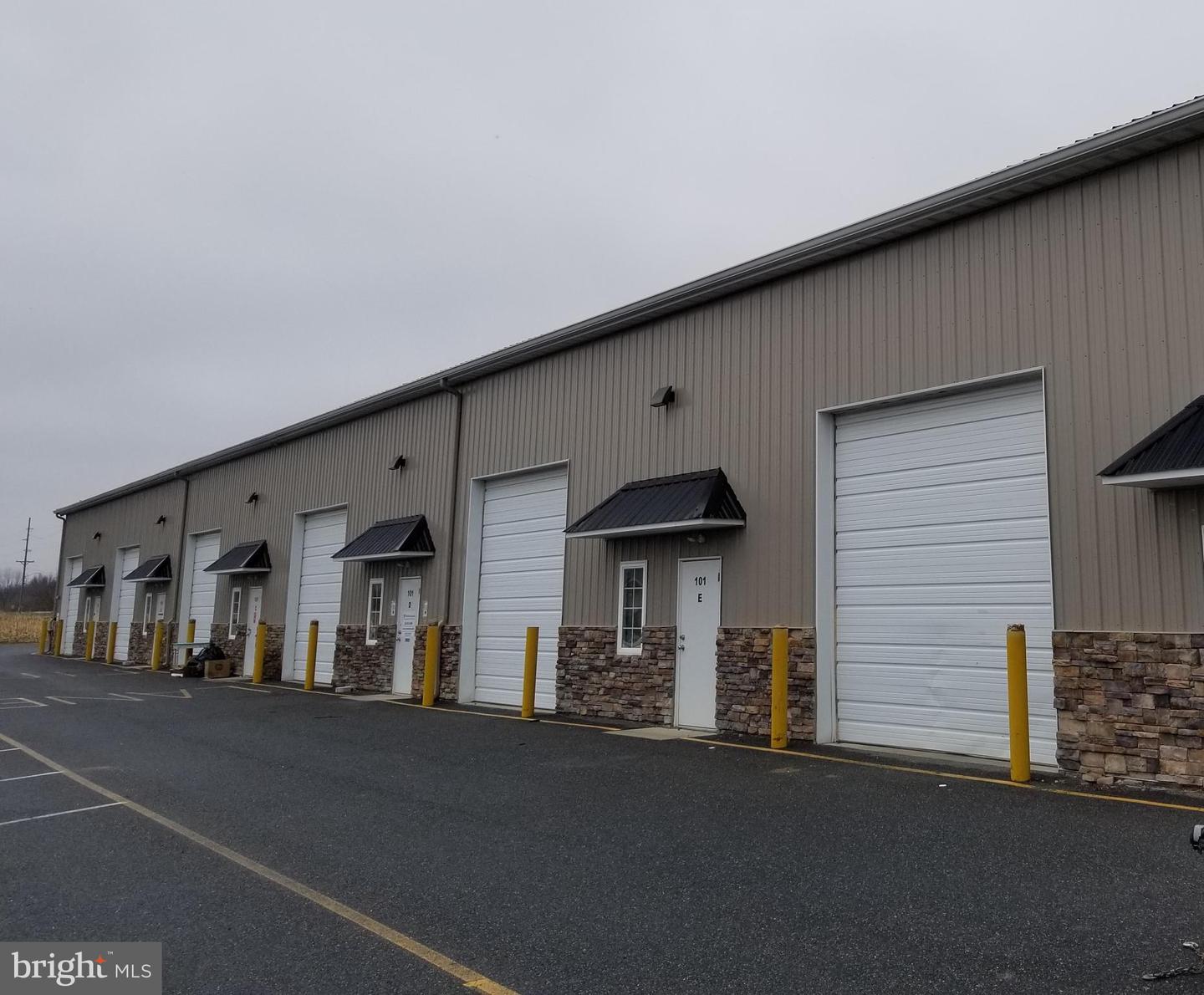 101-401 Cassidy Dr — photo