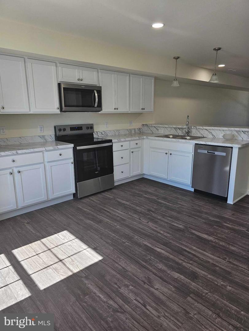 233 ROJAN ROAD #110, DOVER DE 19901 — photo 2